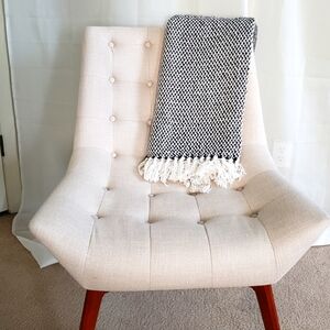 Throw Blanket     NWOT